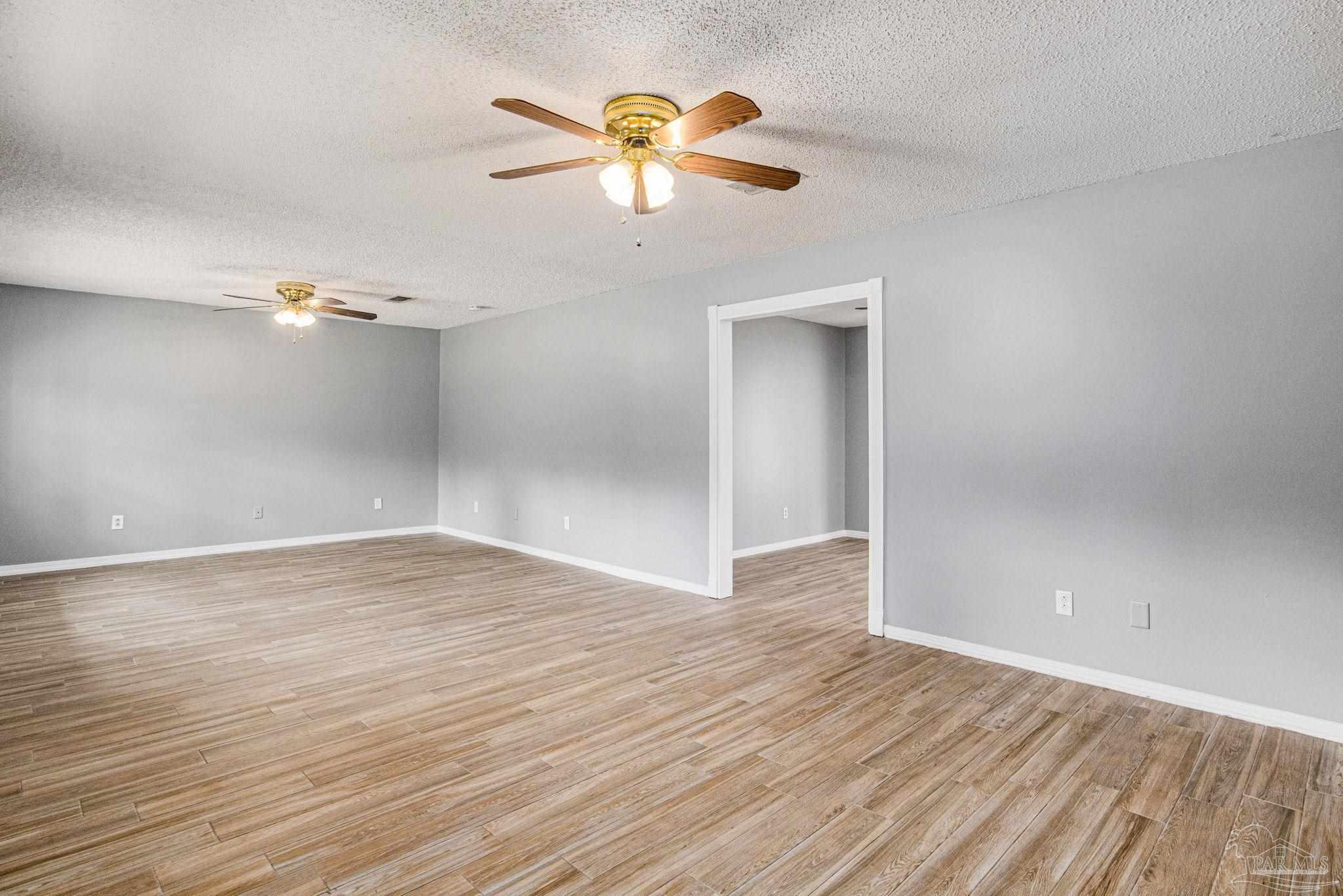 9719 Bridlewood Road Pensacola, FL 32526 - Photo 3 of 20