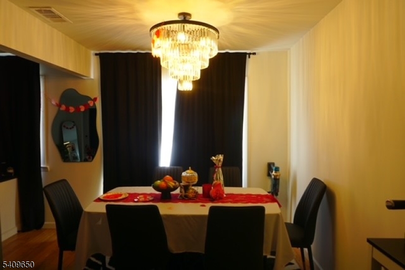 2007 Stonegate Lane Stanhope, NJ 07874 - Photo 9 of 17