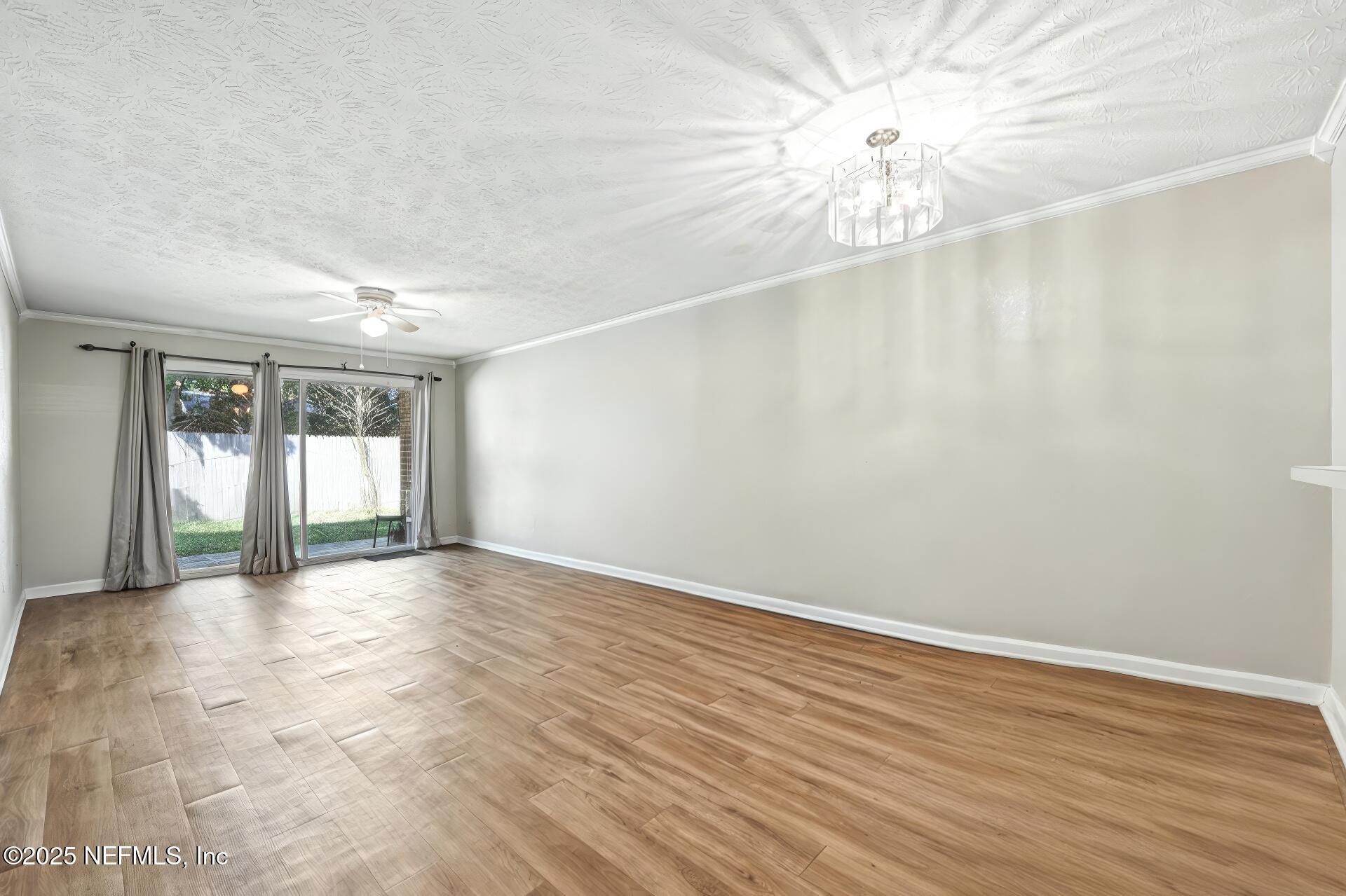 4836 Atlantic Boulevard, Unit 104 Jacksonville, FL 32207 - Photo 4 of 24 Living Room_104