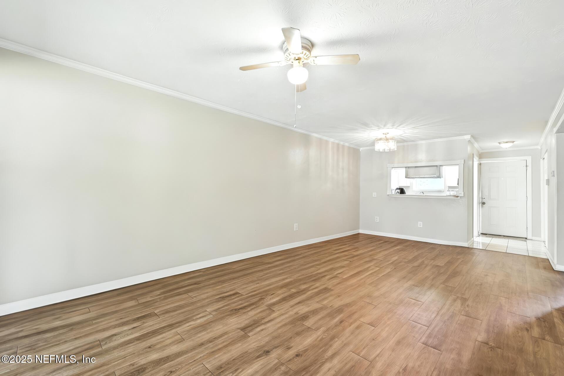 4836 Atlantic Boulevard, Unit 104 Jacksonville, FL 32207 - Photo 8 of 24 Living Room 2_104