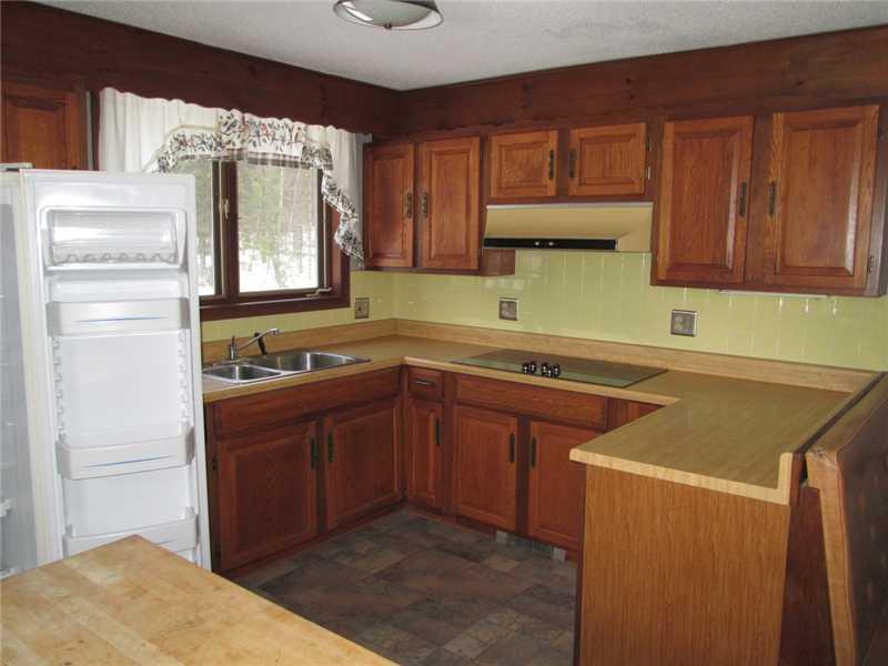 556 Gore Road Otisfield, ME 04270 - Photo 7 of 27 Kitchen.