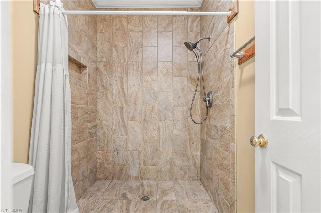 921 Flicker Lane High Point, NC 27262 - Photo 24 of 34