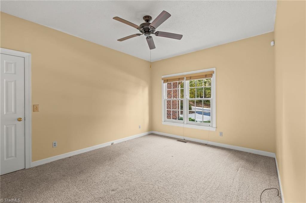 921 Flicker Lane High Point, NC 27262 - Photo 26 of 34