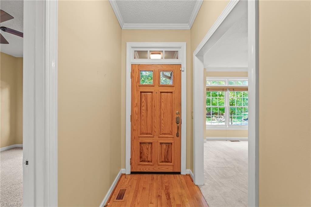 921 Flicker Lane High Point, NC 27262 - Photo 5 of 34