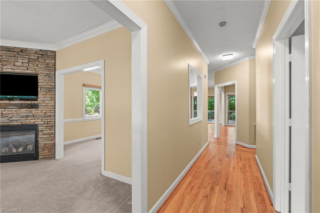 921 Flicker Lane High Point, NC 27262 - Photo 6 of 34