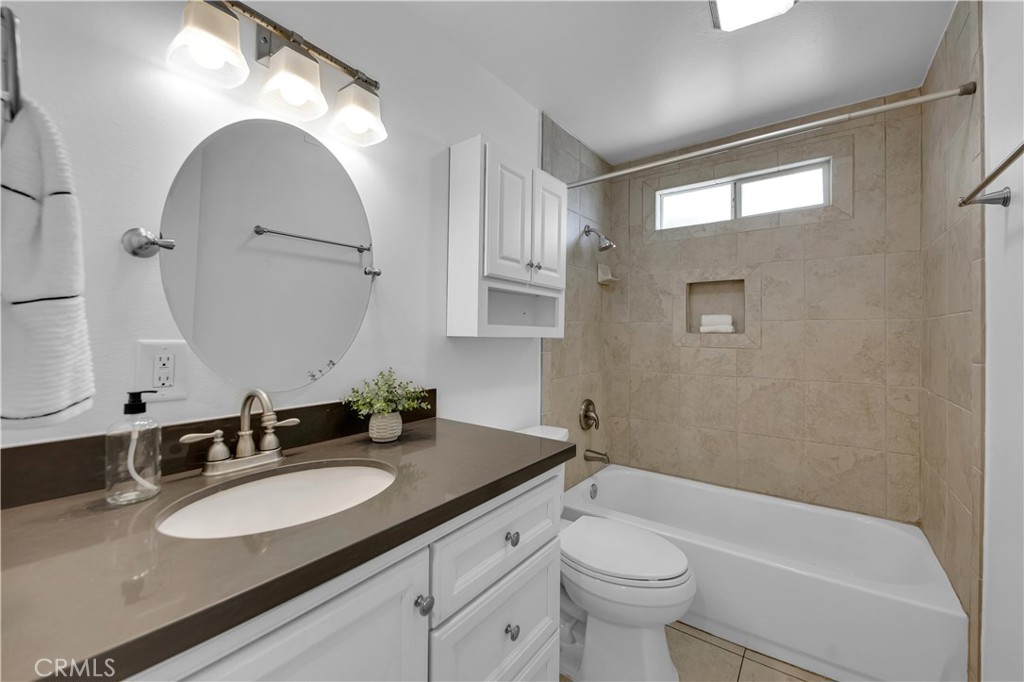 2104 Lysander Avenue Simi Valley, CA 93065 - Photo 17 of 36