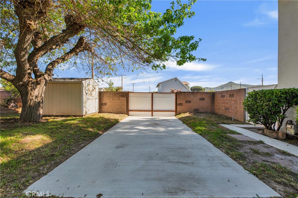 2104 Lysander Avenue Simi Valley, CA 93065 - Photo 30 of 36