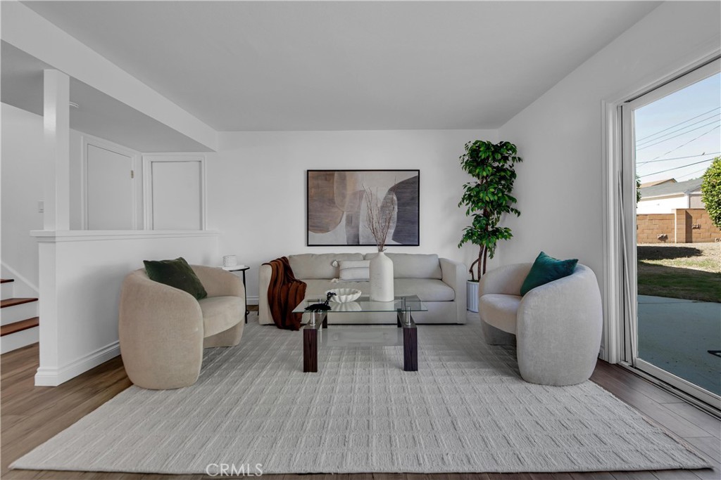 2104 Lysander Avenue Simi Valley, CA 93065 - Photo 5 of 36