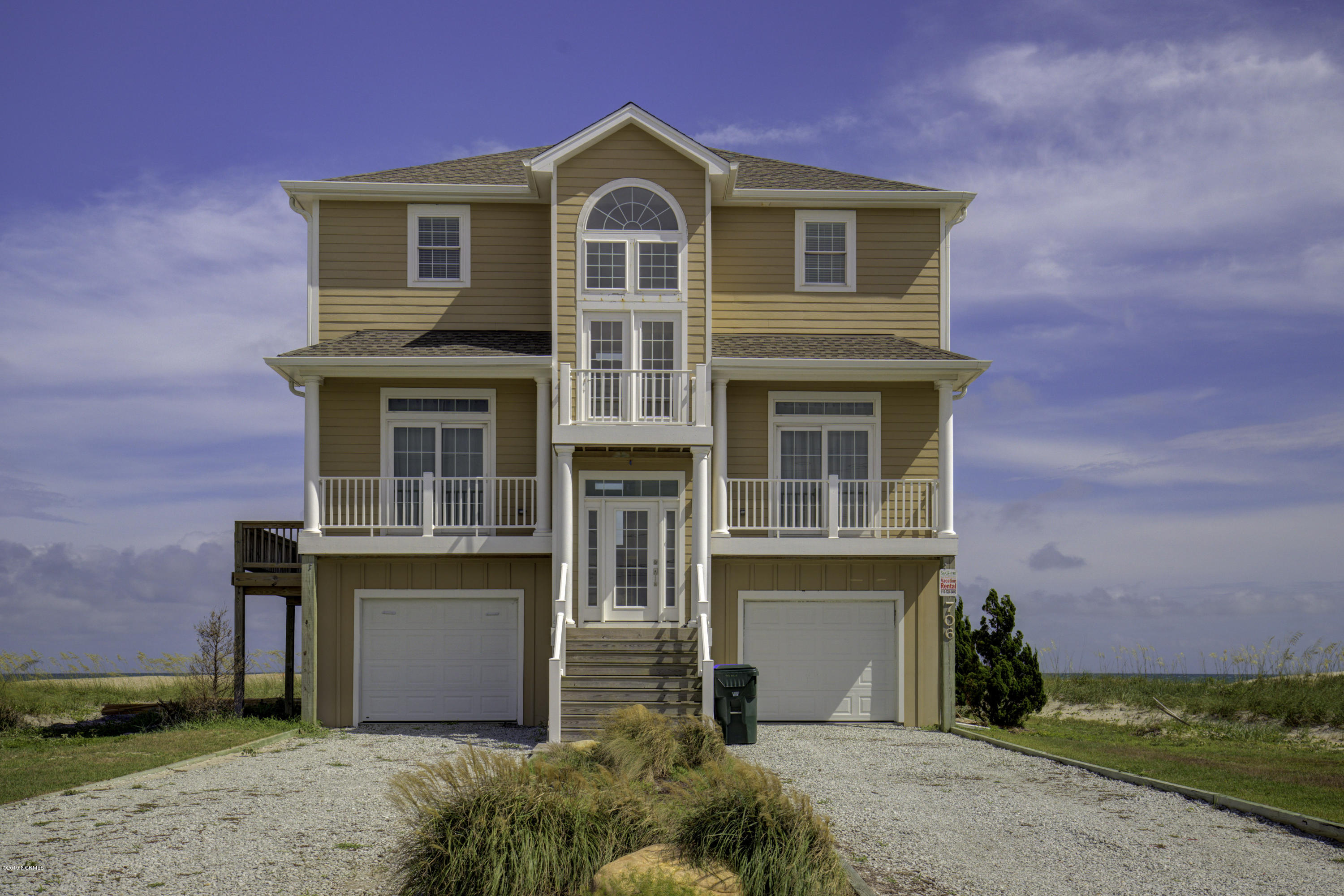 706 New River Inlet Road North Topsail Beach, NC 28460 - Photo 1 of 53 706 NRIR - Interiors