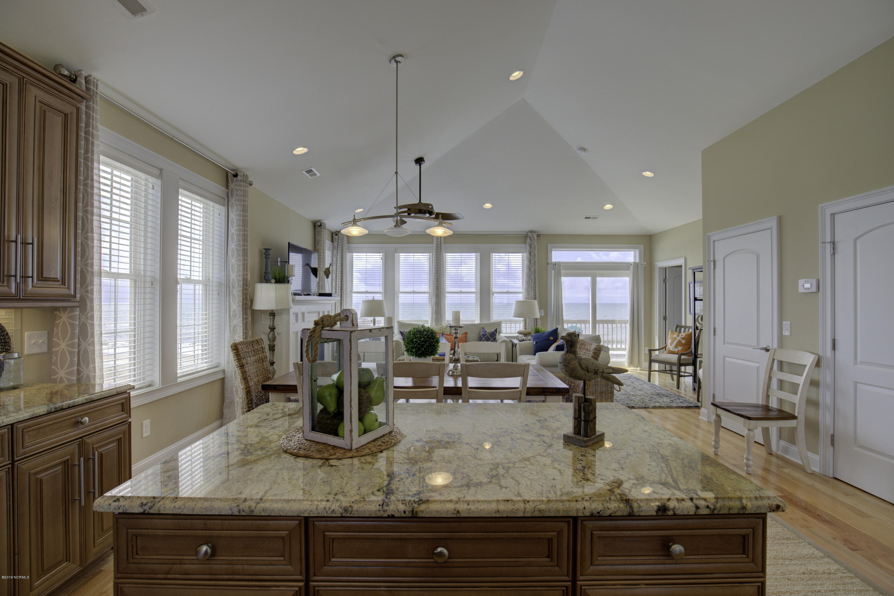 706 New River Inlet Road North Topsail Beach, NC 28460 - Photo 34 of 53 706 NRIR - Interiors_34