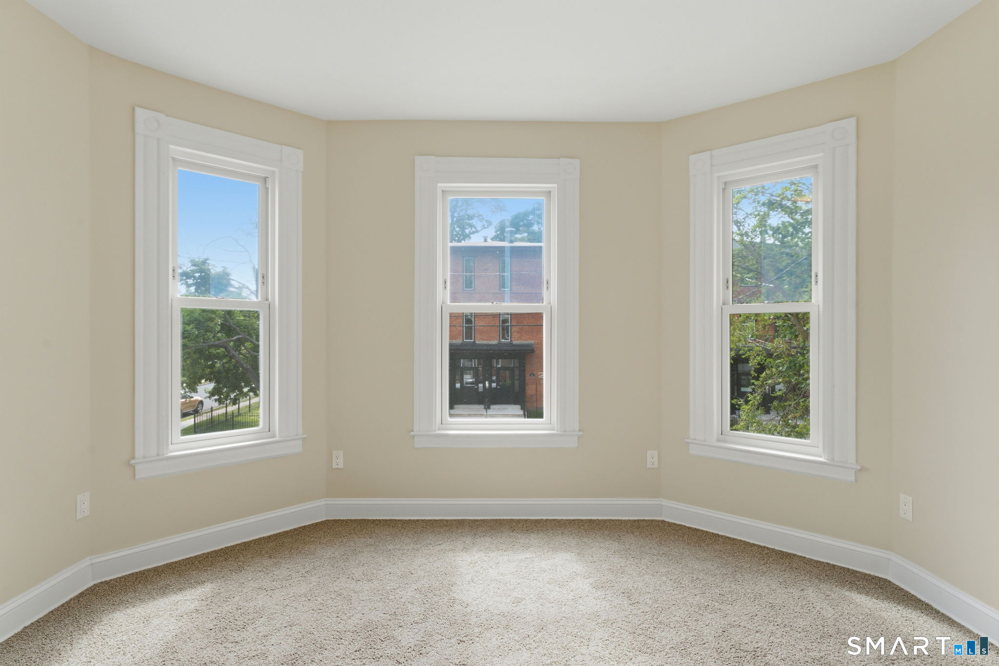 41 Center Street Hartford, CT 06120 - Photo 6 of 38