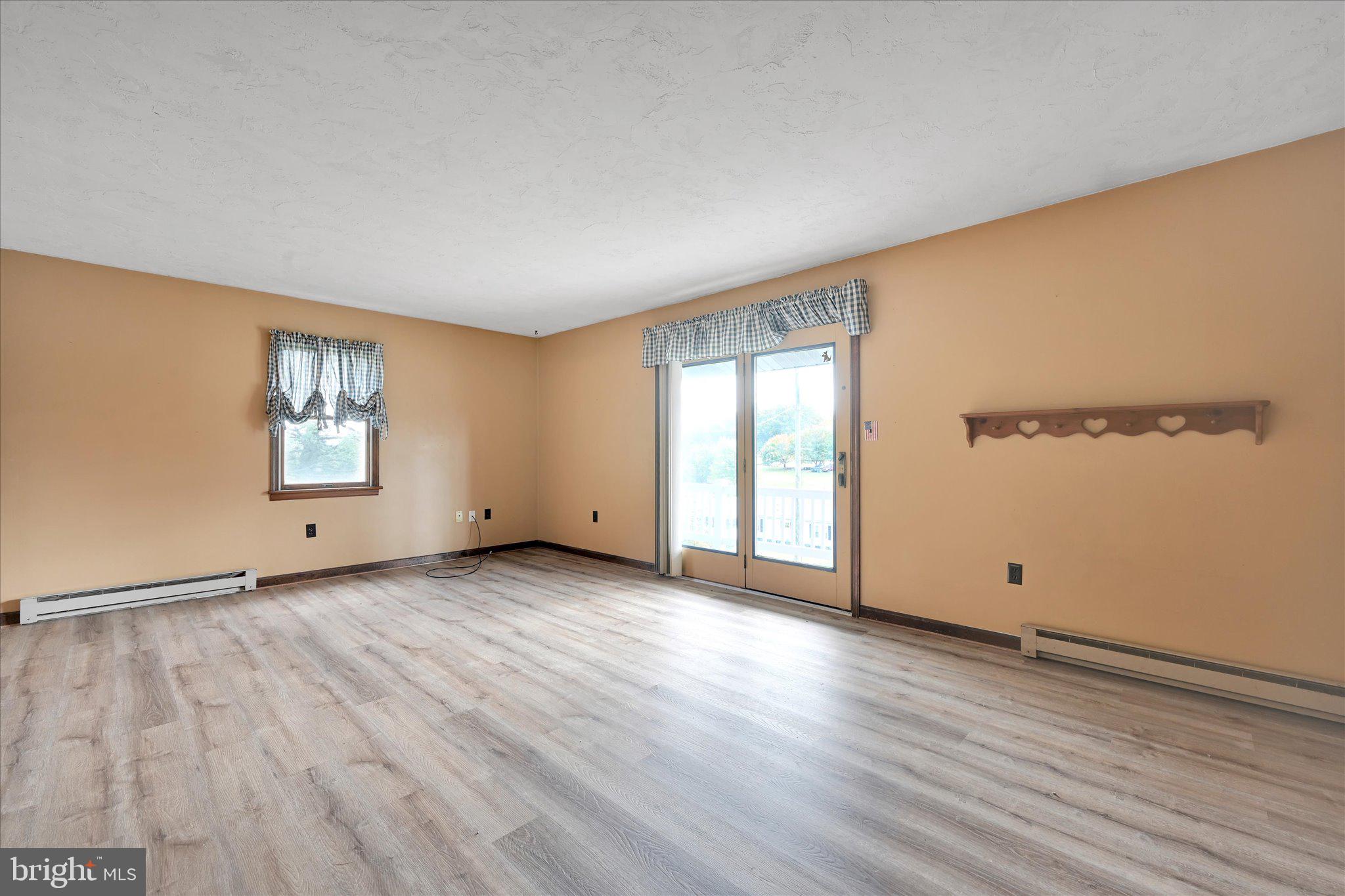 340 Graham Lane Windsor, PA 17366 - Photo 8 of 41 Gallery Image 8