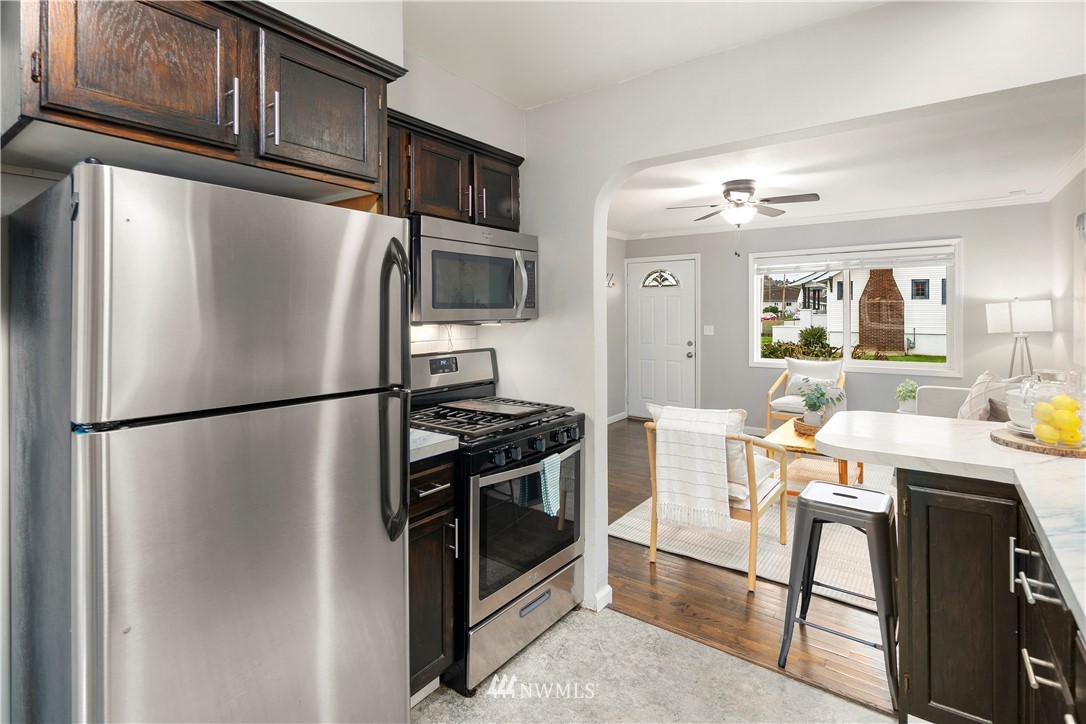 718 North 5th Street Renton, WA 98057 - Photo 7 of 19 Gallery Image 7
