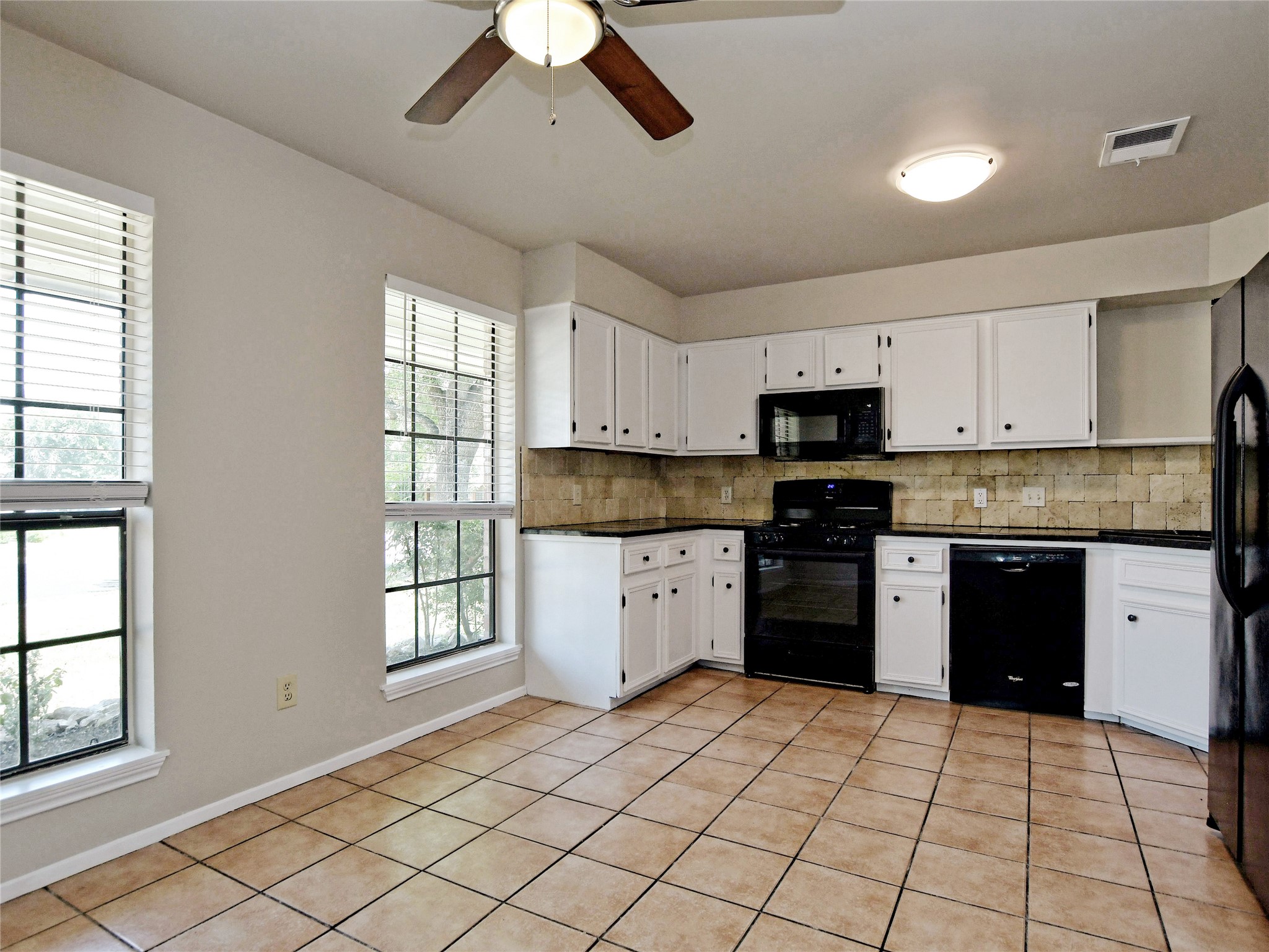 300 North Field Street Round Rock, TX 78681 - Photo 13 of 26