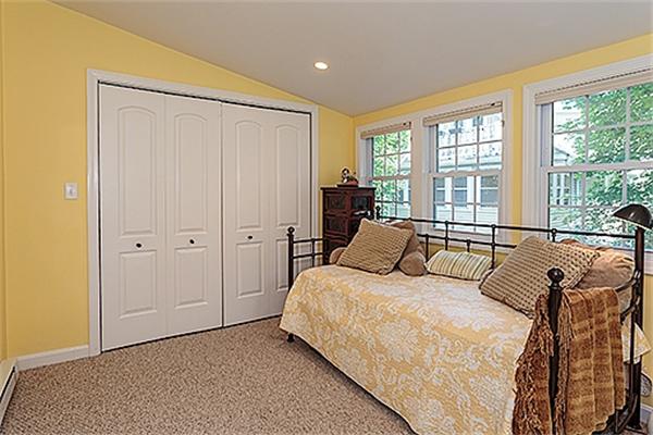 18 Moulton Road, Unit 2 Arlington, MA 02476 - Photo 14 of 17 Gallery Image 14