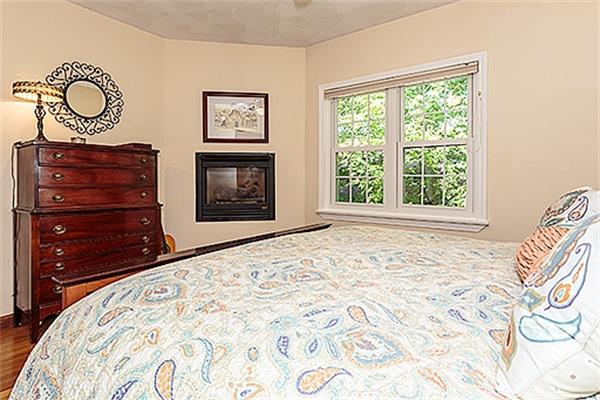 18 Moulton Road, Unit 2 Arlington, MA 02476 - Photo 10 of 17 Gallery Image 10