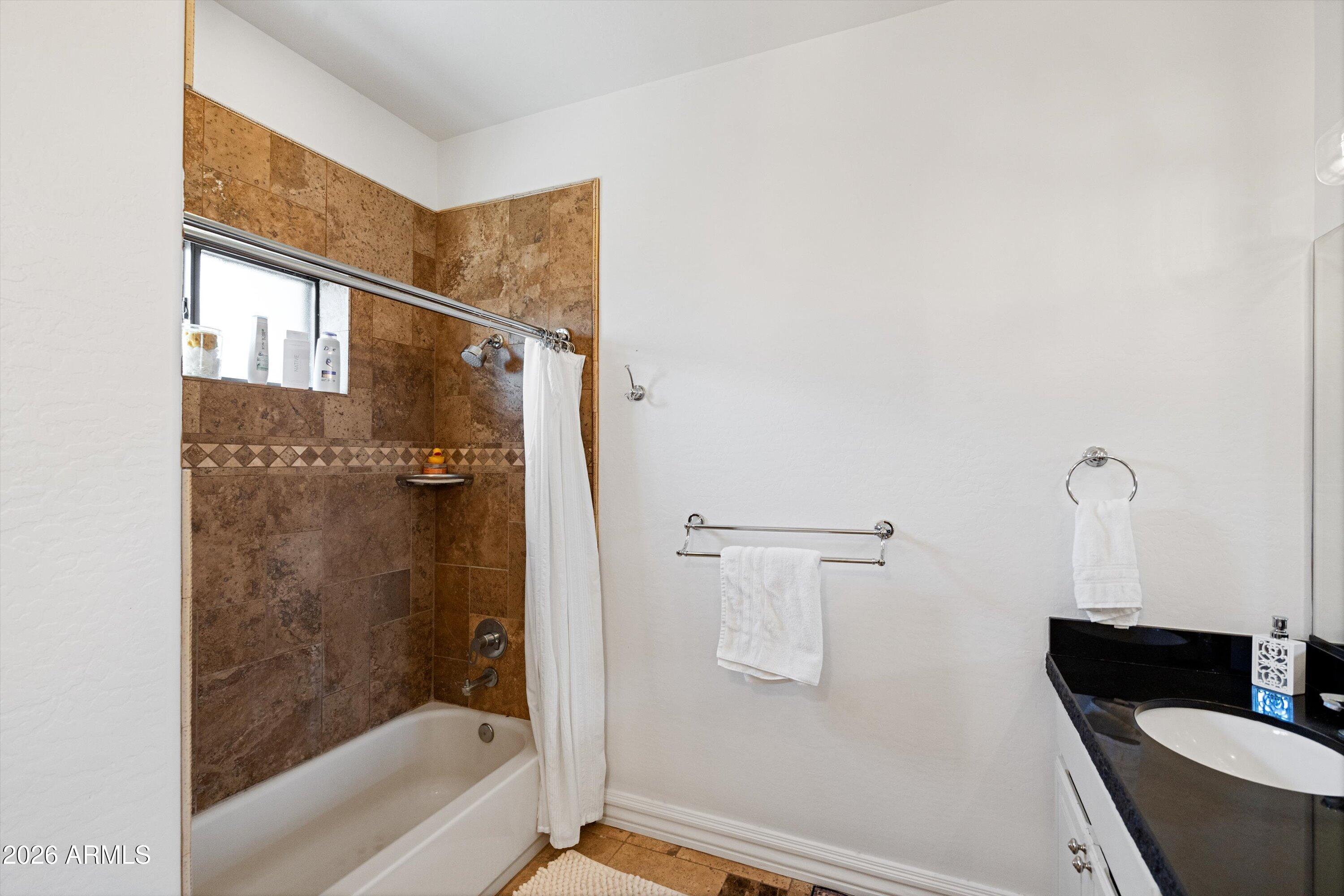 1823 West Maddock Road Phoenix, AZ 85086 - Photo 62 of 121 062-Bathroom