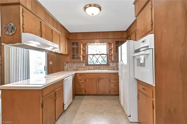 $318,000 | 1871 Boone Trail, North Wilkesboro, NC 28659