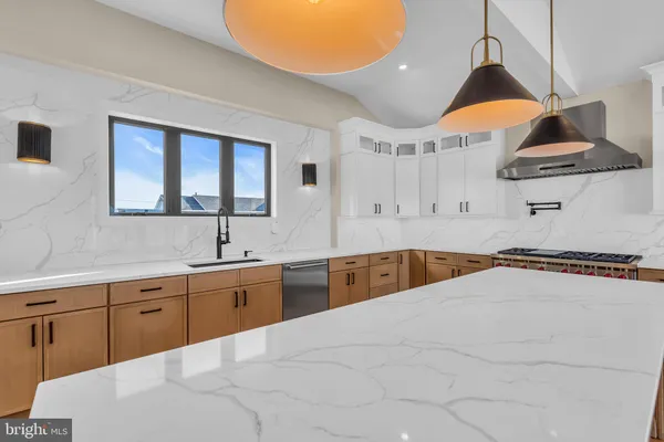 $2,850,000 | 1166 Jennifer Lane, Manahawkin, NJ 08050