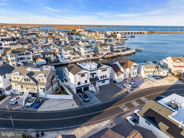 $2,850,000 | 1166 Jennifer Lane, Manahawkin, NJ 08050
