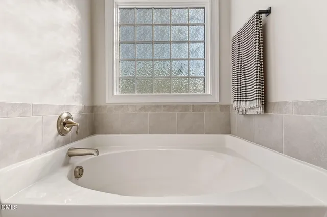 $379,000 | 108 Pointe Drive, La Grange, NC 28551