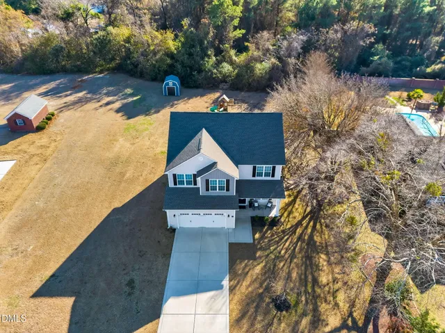 $379,000 | 108 Pointe Drive, La Grange, NC 28551