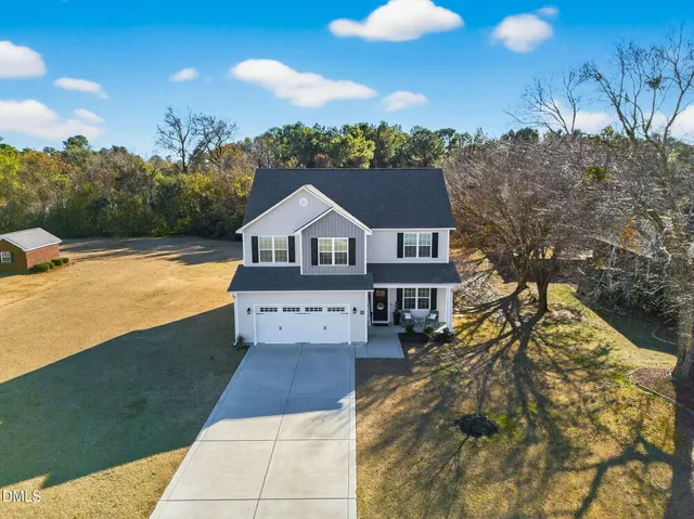 $379,000 | 108 Pointe Drive, La Grange, NC 28551