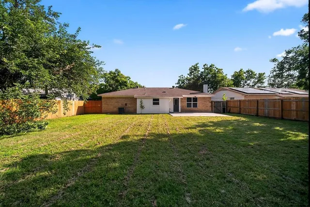 $2,200 | 205 Volunteer Drive, Arlington, TX 76014