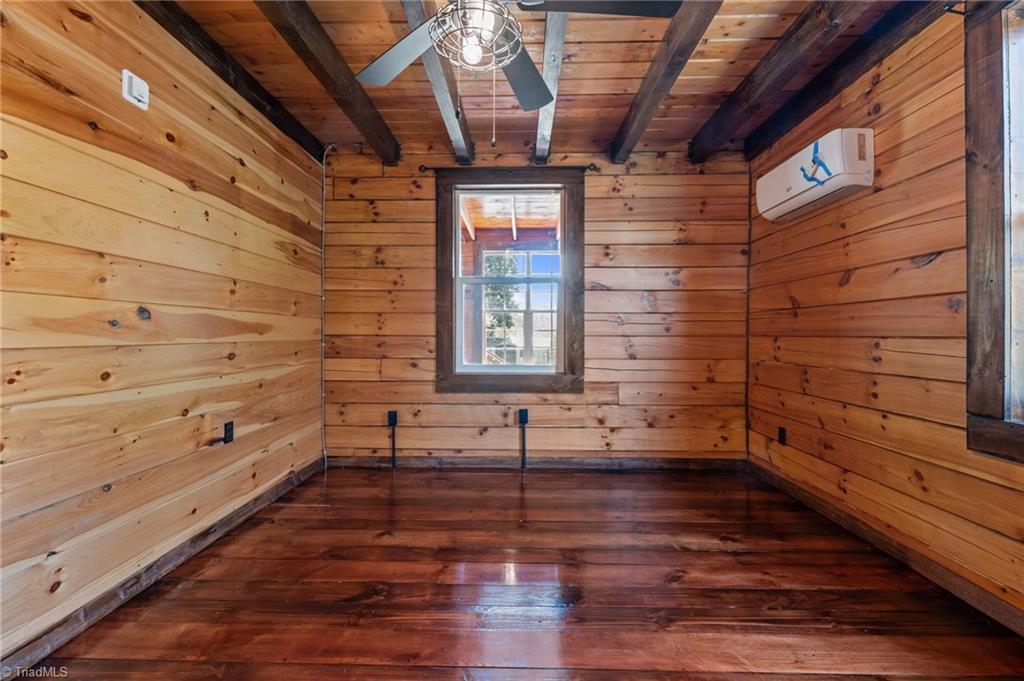 256 Bear Road Madison, NC 27025 - Photo 22 of 50