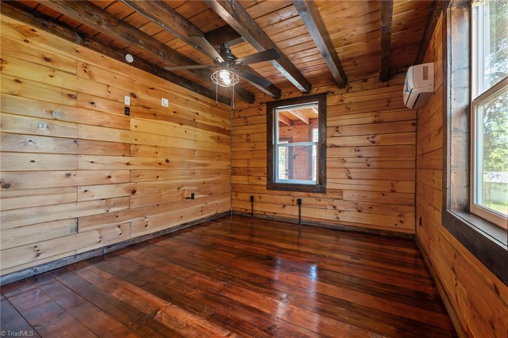 256 Bear Road Madison, NC 27025 - Photo 23 of 50