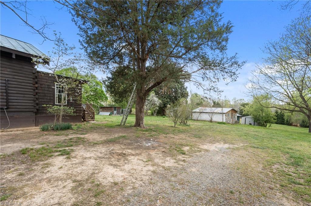 256 Bear Road Madison, NC 27025 - Photo 28 of 50