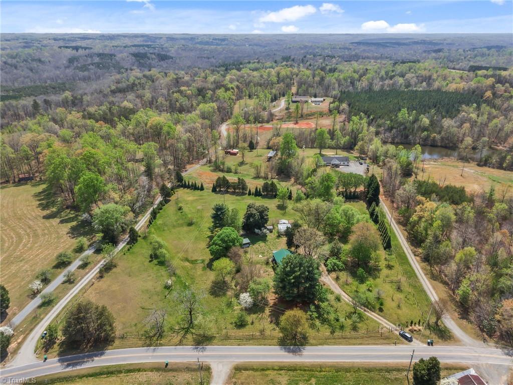 256 Bear Road Madison, NC 27025 - Photo 40 of 50