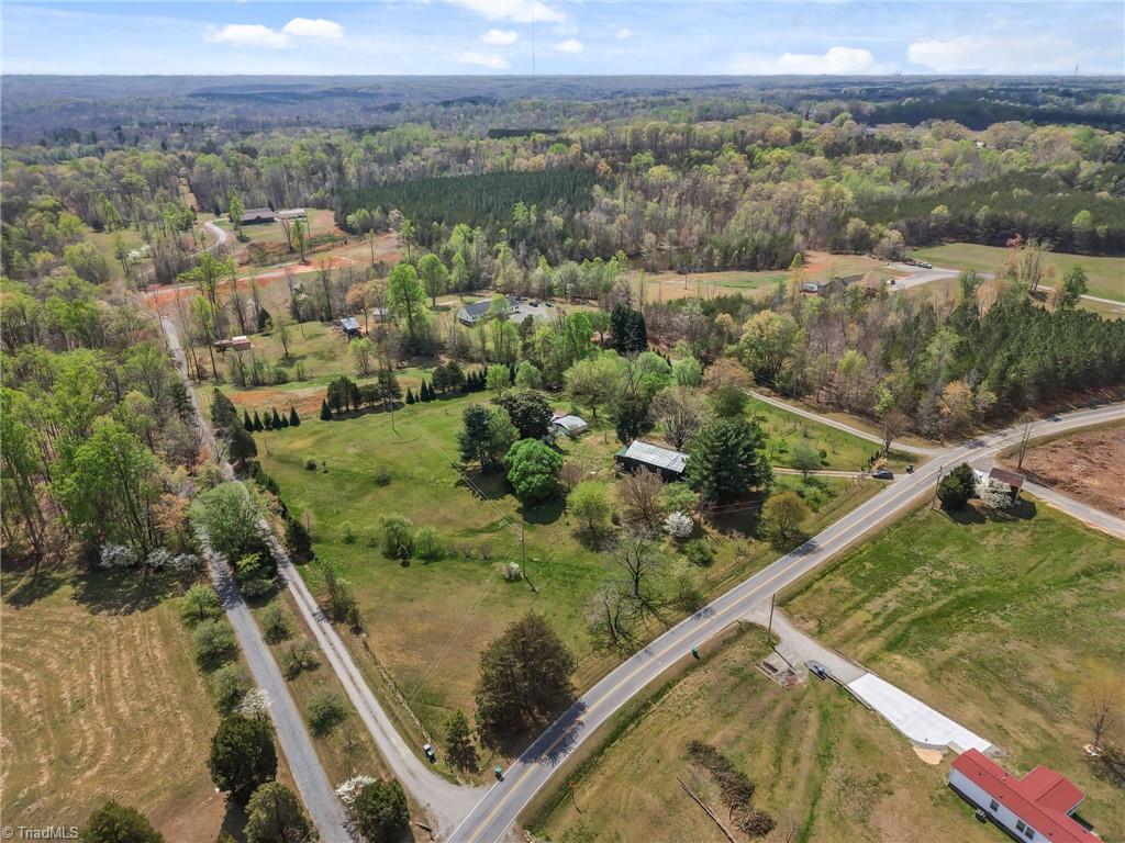 256 Bear Road Madison, NC 27025 - Photo 45 of 50