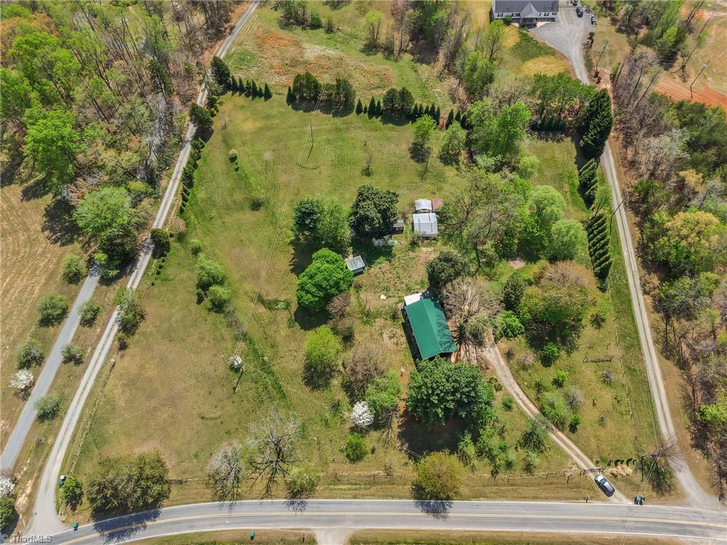 256 Bear Road Madison, NC 27025 - Photo 46 of 50