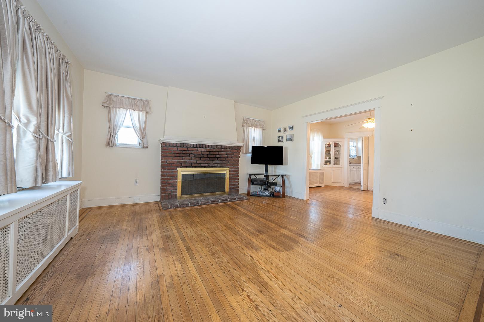 63 Barren Road Newtown Square, PA 19073 - Photo 6 of 52 Living Room as seen from the Vestibule