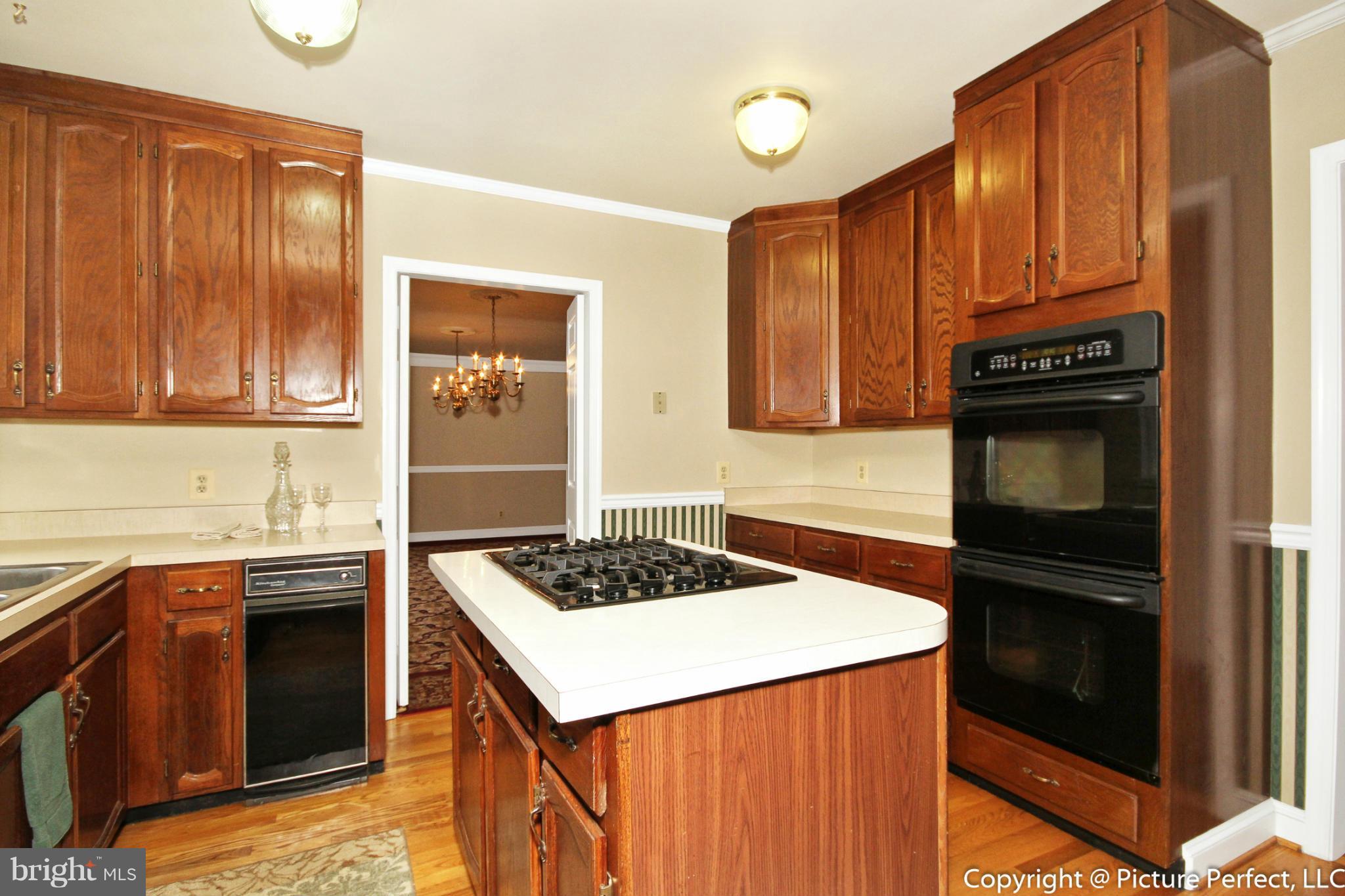4919 Sundown Road Laytonsville, MD 20882 - Photo 13 of 30 Kitchen
