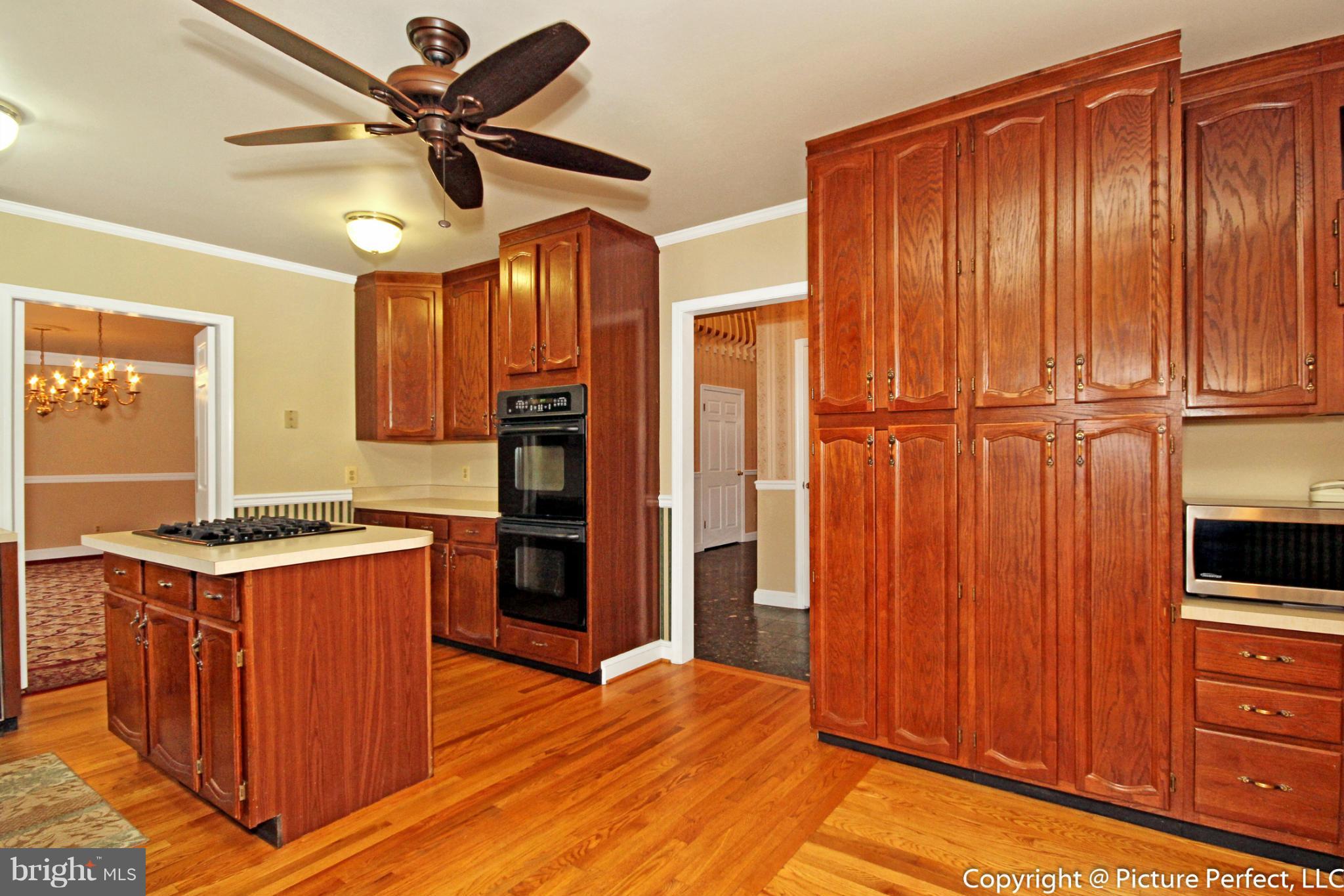 4919 Sundown Road Laytonsville, MD 20882 - Photo 14 of 30 Kitchen