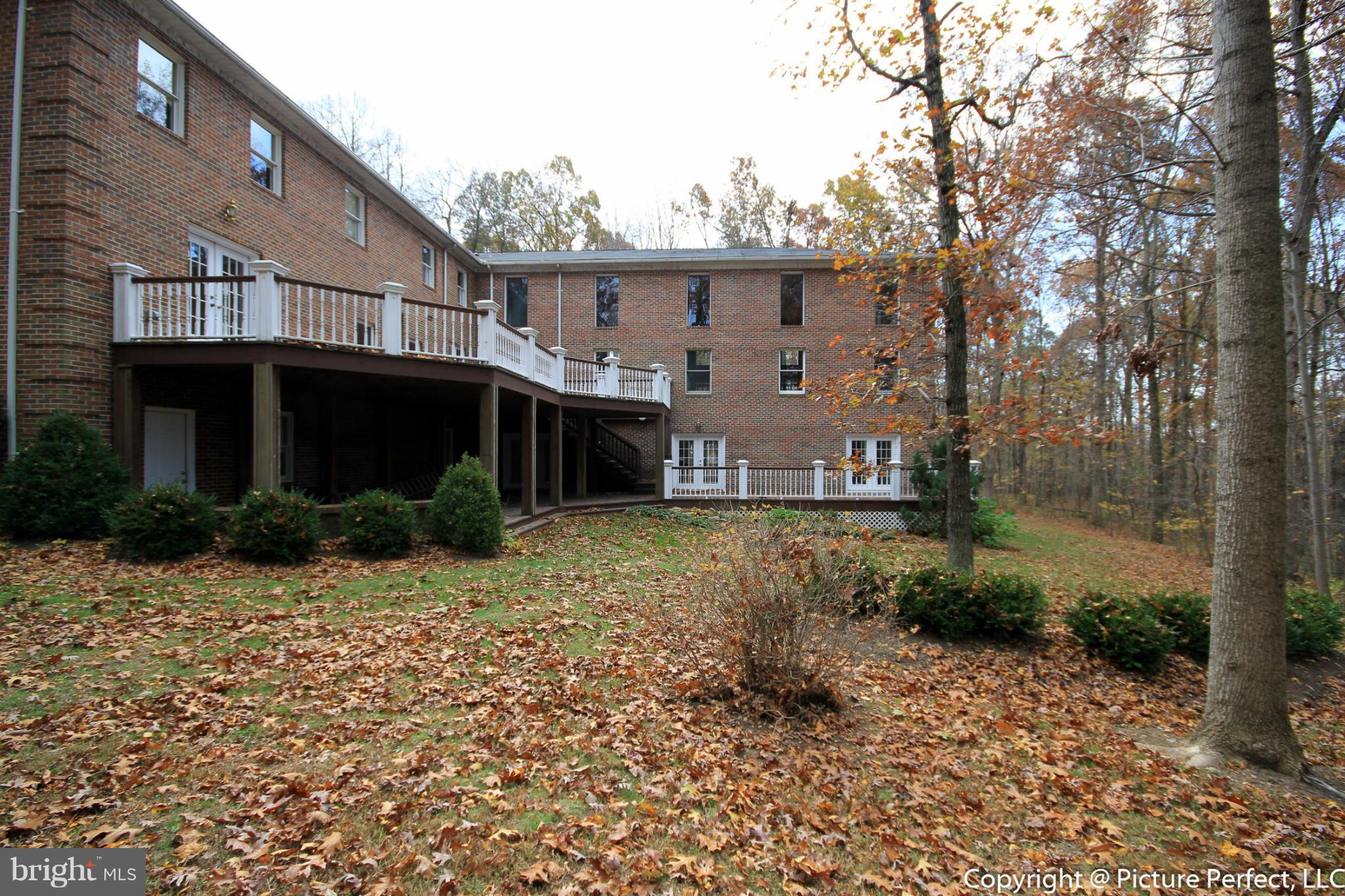 4919 Sundown Road Laytonsville, MD 20882 - Photo 5 of 30 Exterior (Rear)