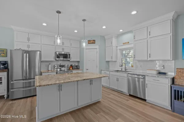 $899,000 | 310 Lord Berkley Drive, Emerald Isle, NC 28594