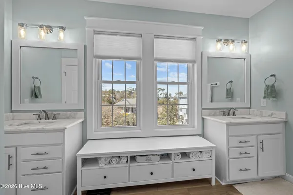 $899,000 | 310 Lord Berkley Drive, Emerald Isle, NC 28594