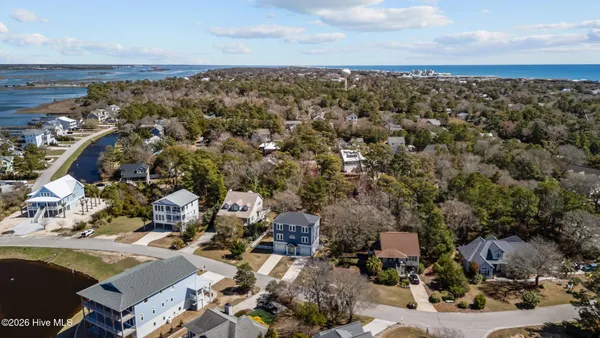 $899,000 | 310 Lord Berkley Drive, Emerald Isle, NC 28594