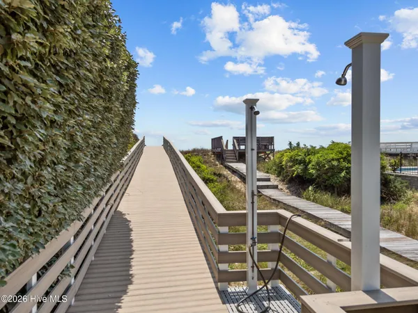 $899,000 | 310 Lord Berkley Drive, Emerald Isle, NC 28594