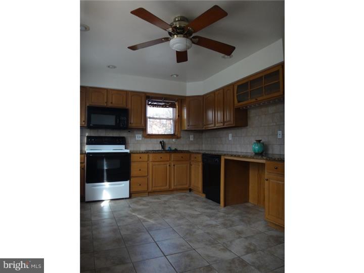 231 West Providence Road Aldan, PA 19018 - Photo 6 of 21 Kitchen