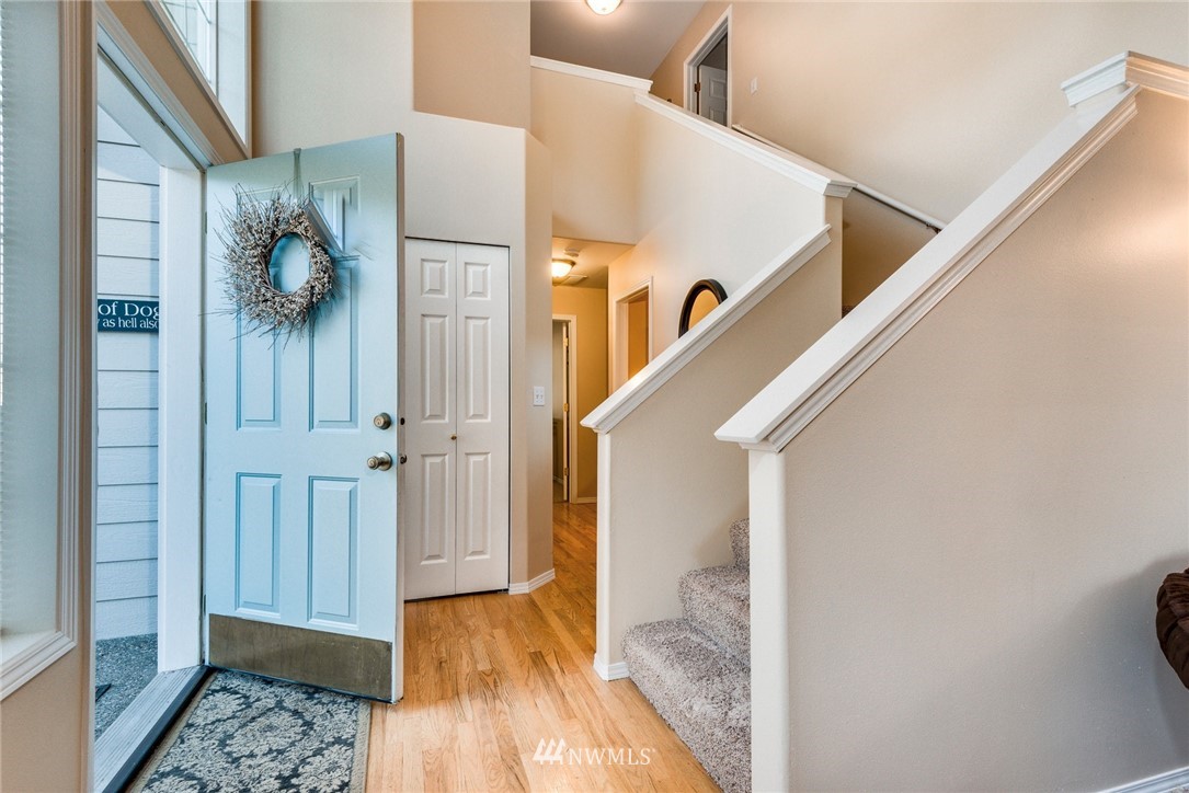 3418 201st Place Southeast Bothell, WA 98012 - Photo 2 of 25