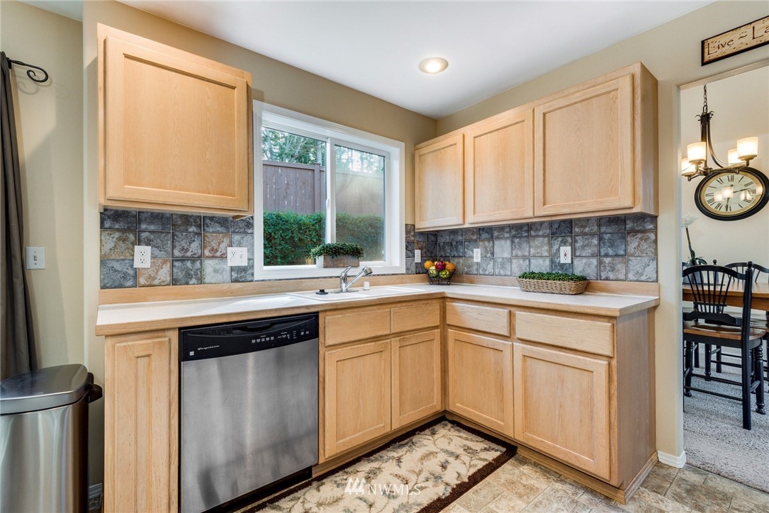 3418 201st Place Southeast Bothell, WA 98012 - Photo 7 of 25