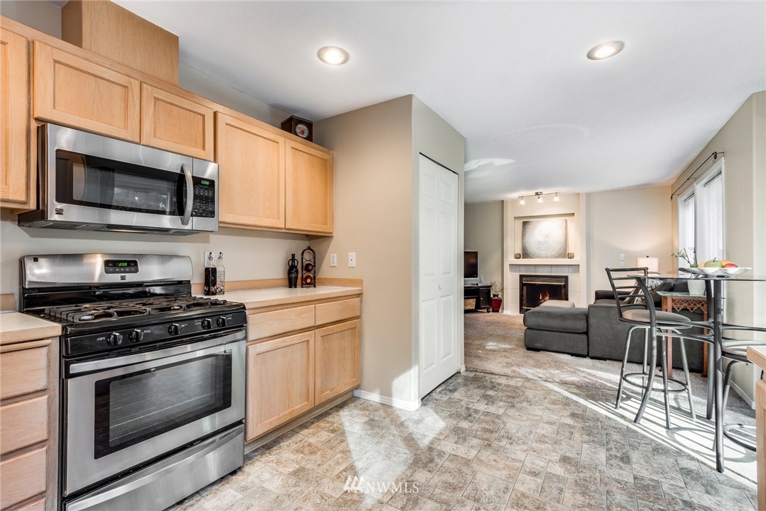 3418 201st Place Southeast Bothell, WA 98012 - Photo 9 of 25
