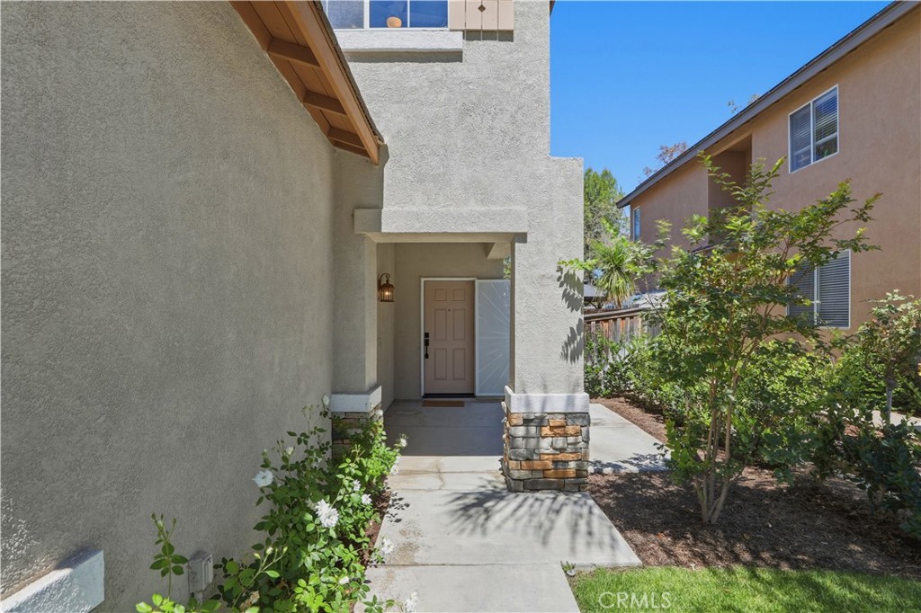16223 Blue Haven Court Riverside, CA 92503 - Photo 4 of 41