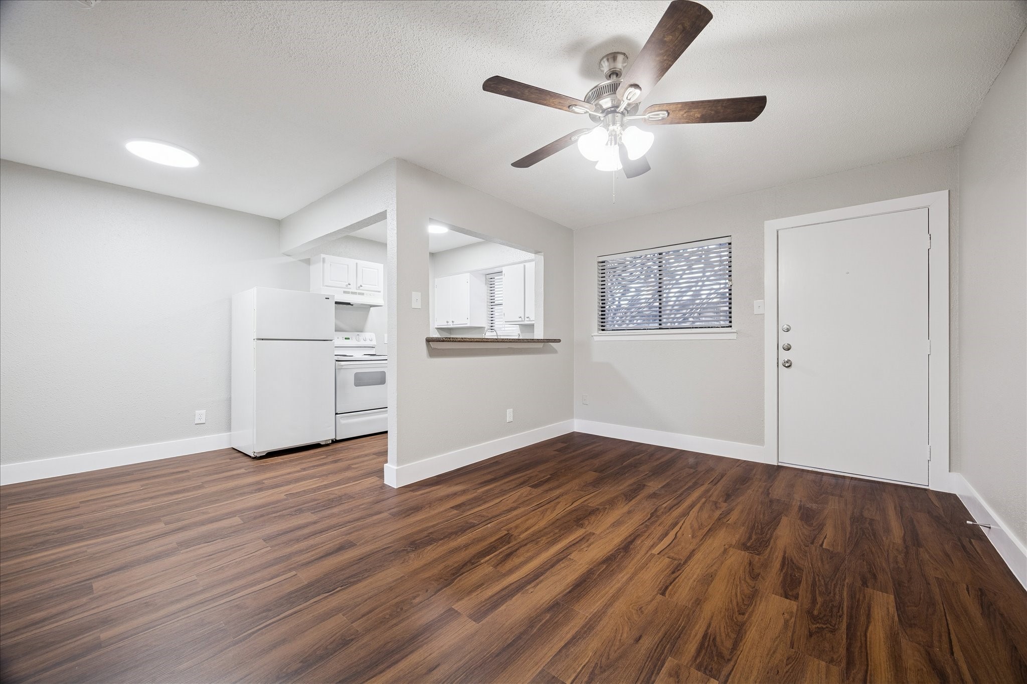 405 Hawthorne Street, Unit 5 Houston, TX 77006 - Photo 3 of 10