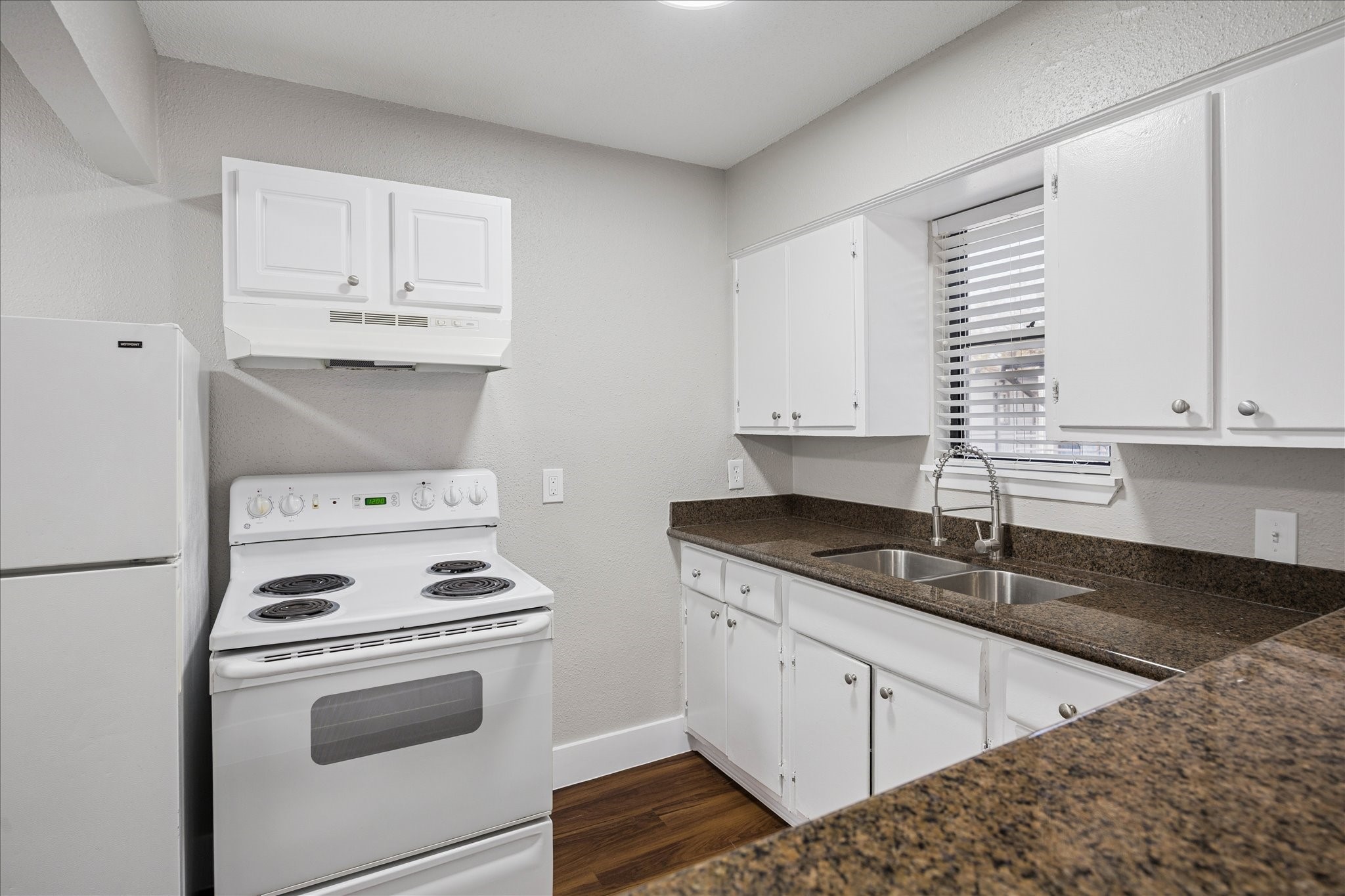 405 Hawthorne Street, Unit 5 Houston, TX 77006 - Photo 6 of 10