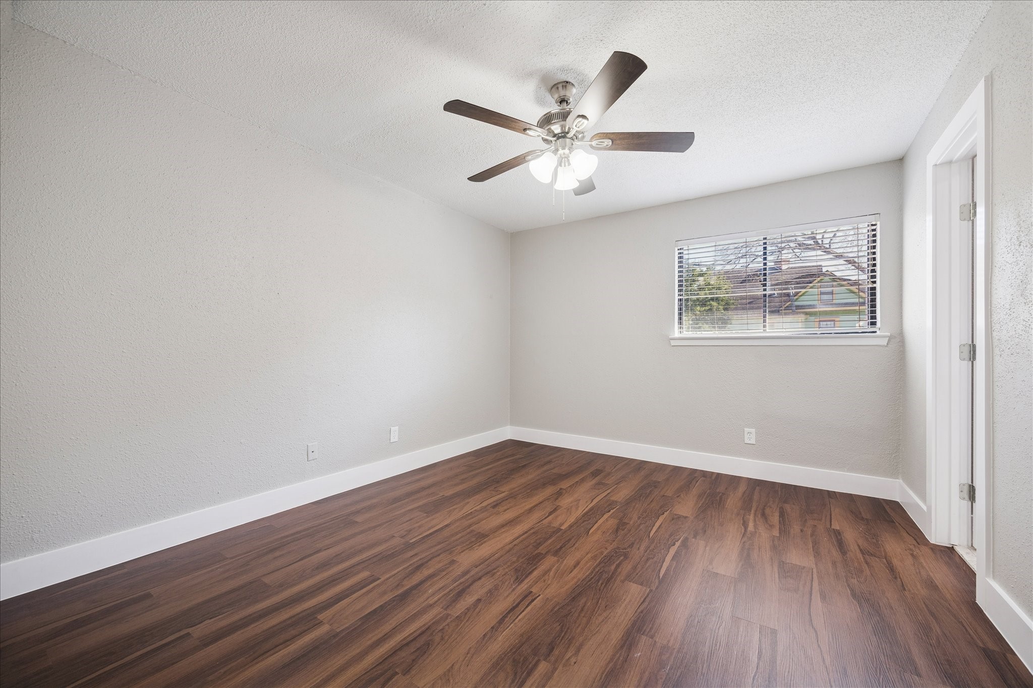 405 Hawthorne Street, Unit 5 Houston, TX 77006 - Photo 8 of 10